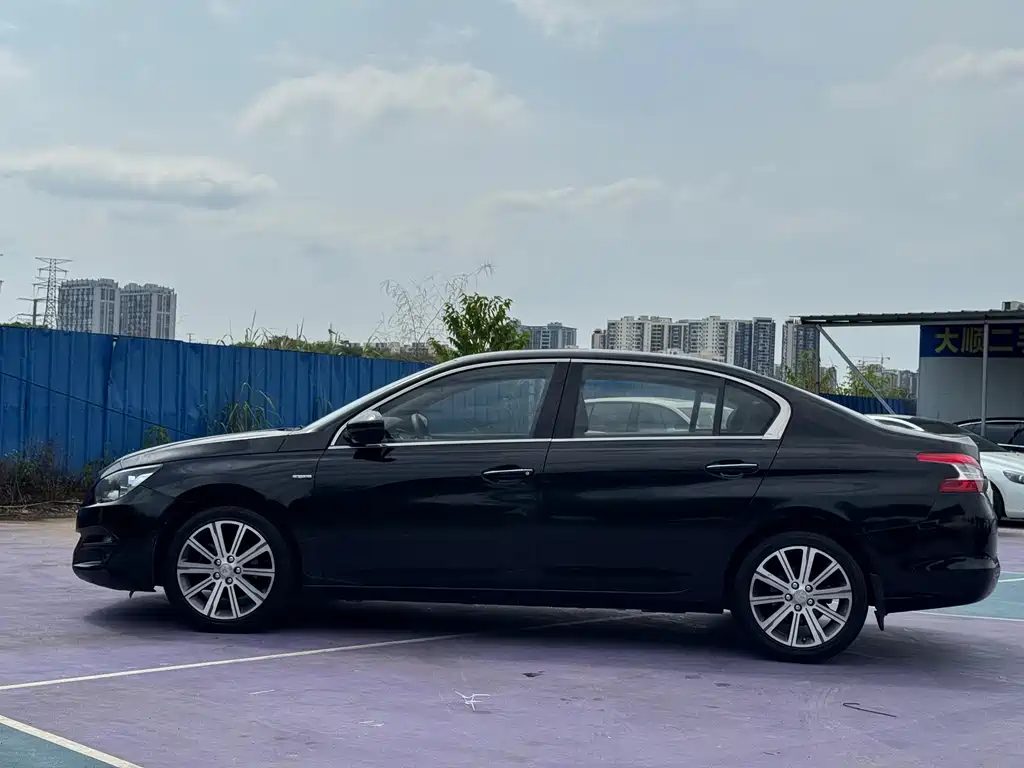 Peugeot 408 2015 — фото 6