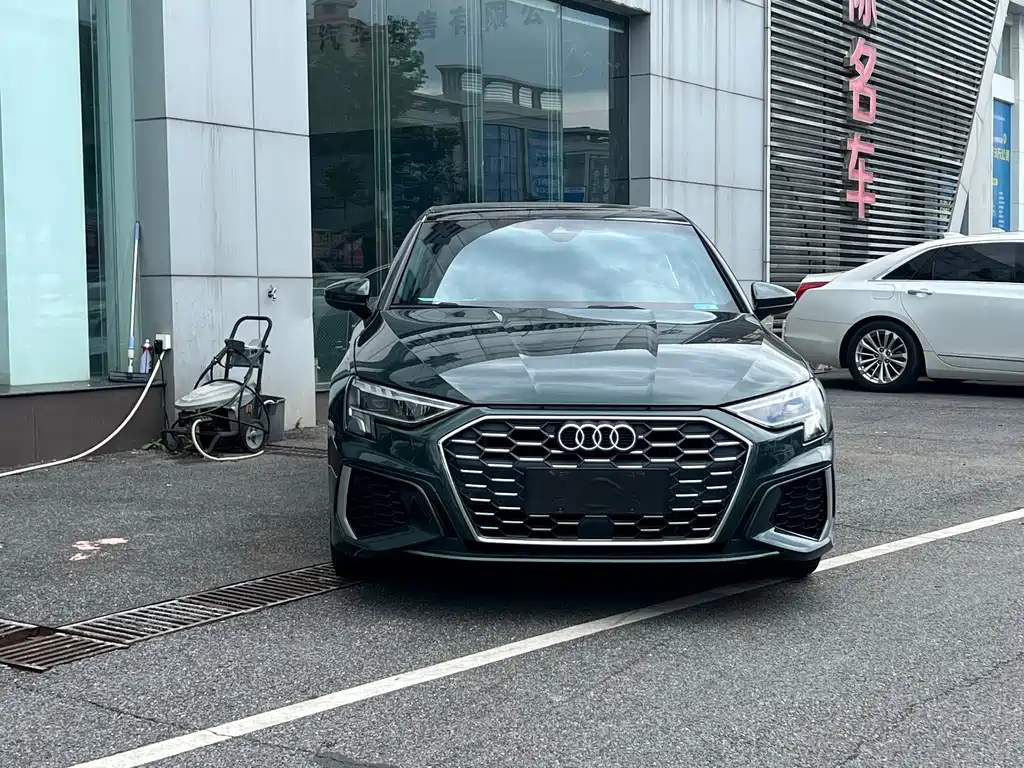 Audi A3 2022 — фото 2