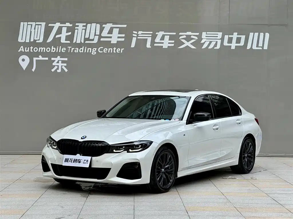BMW 3 Series 2022 — фото 1