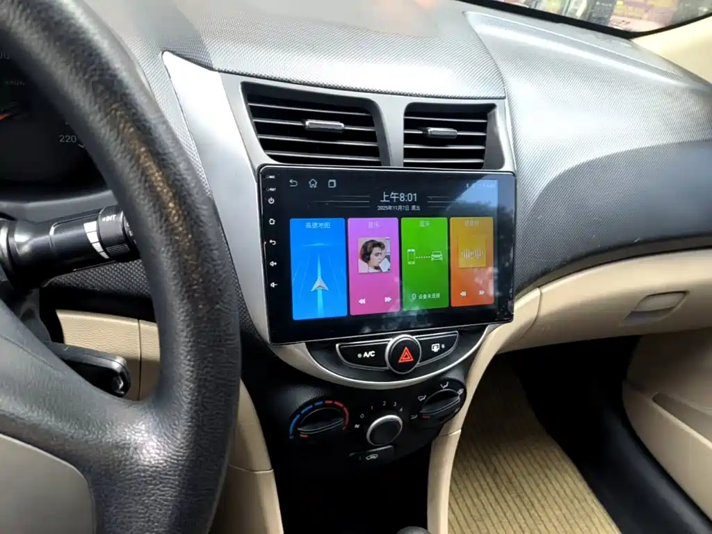 Hyundai Verna 2015 — фото 13