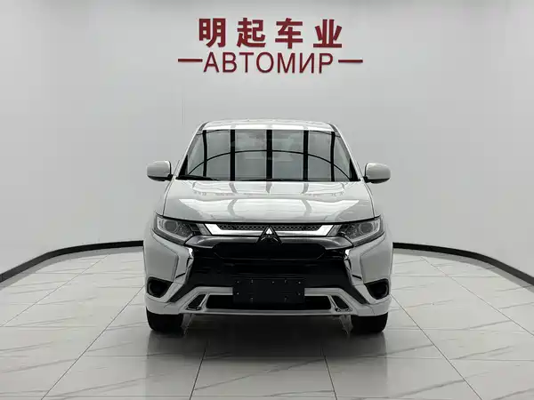 Mitsubishi Outlander 2022