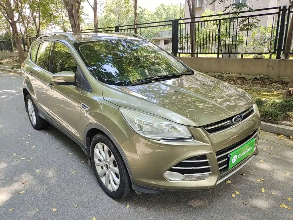 Ford Kuga 2015 — фото 4