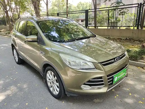Ford Kuga 2015