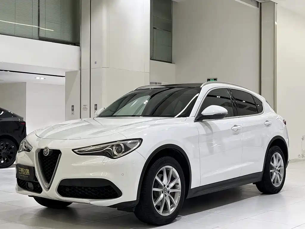 Alfa Romeo Stelvio 2018