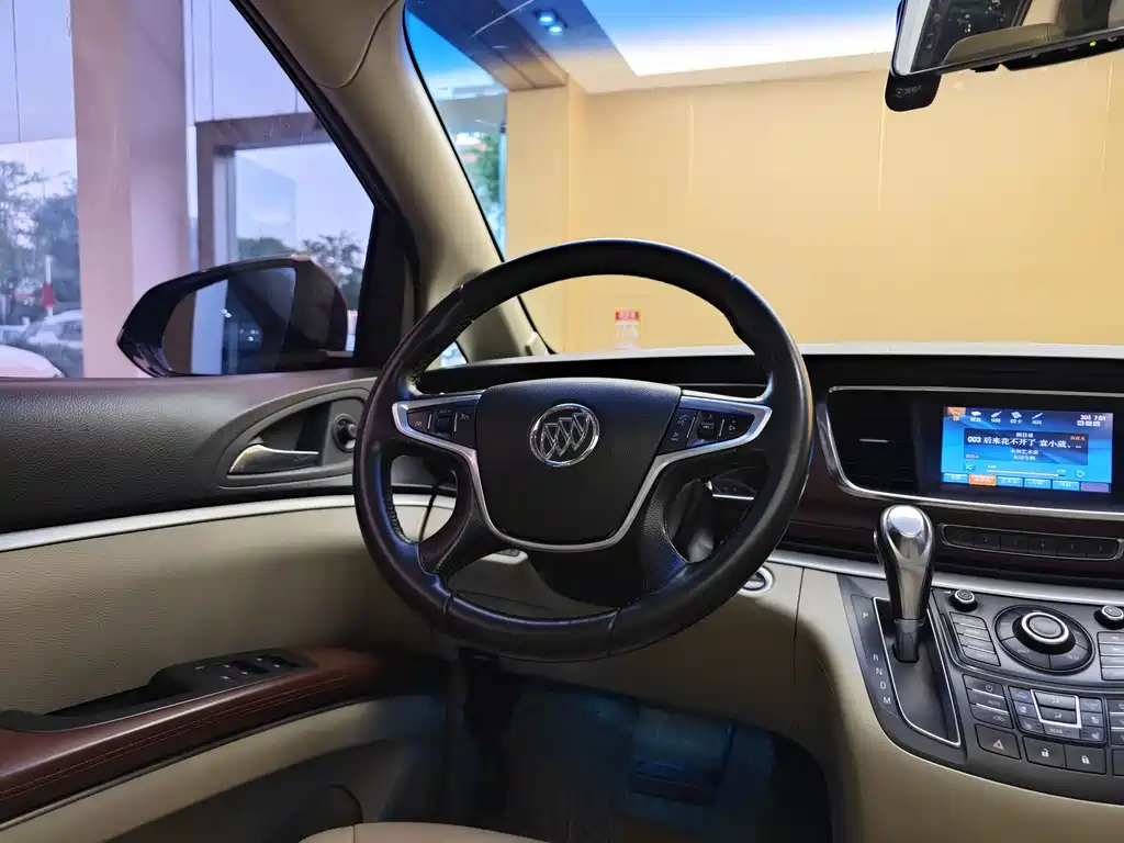 Buick GL8 2015 — фото 15