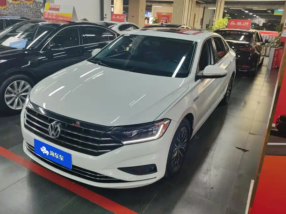 Volkswagen Sagitar 2020