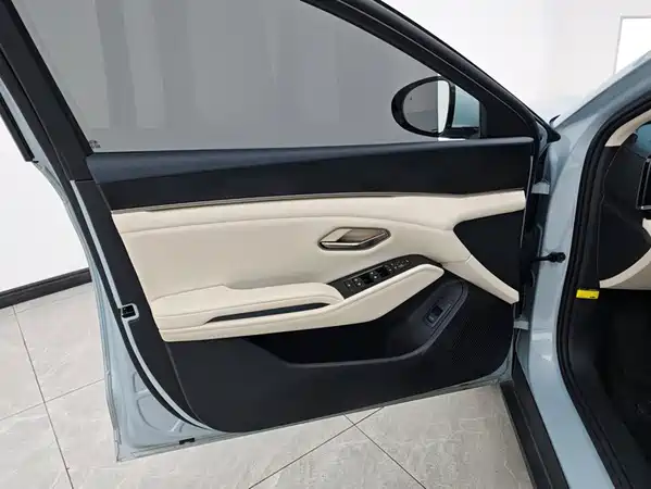 BYD Qin L 2024