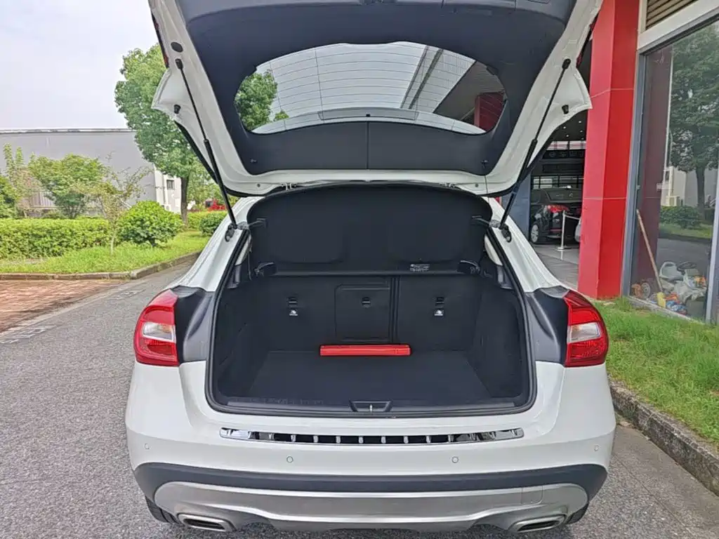 Mercedes-Benz GLA 2016 — фото 19