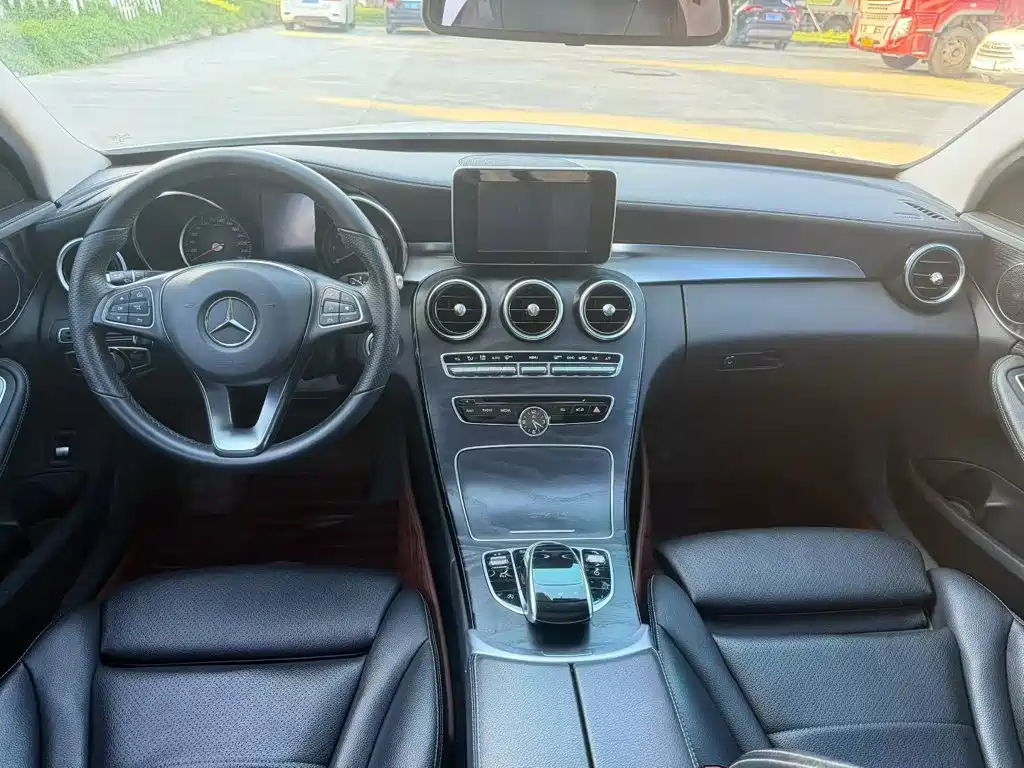 Mercedes-Benz C-Class 2017 — фото 10