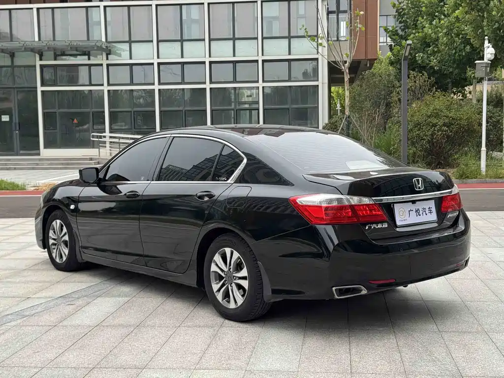 Honda Accord 2014 — фото 6