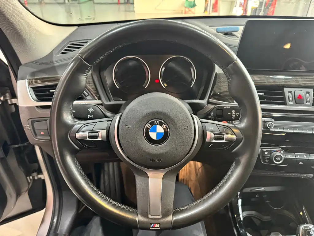 BMW X1 2020 — фото 8