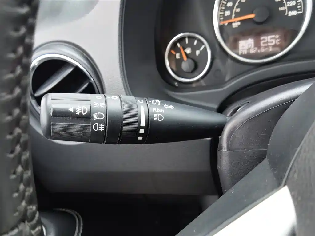 Jeep Compass 2015 — фото 21