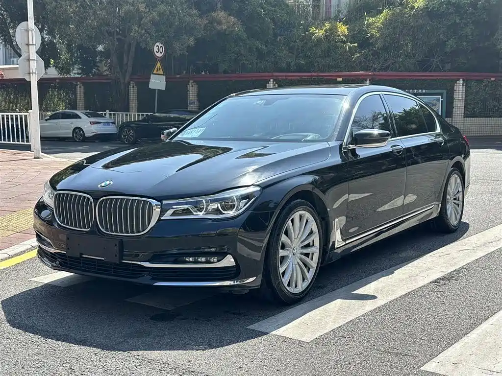 BMW 7 Series 2016 — фото 1