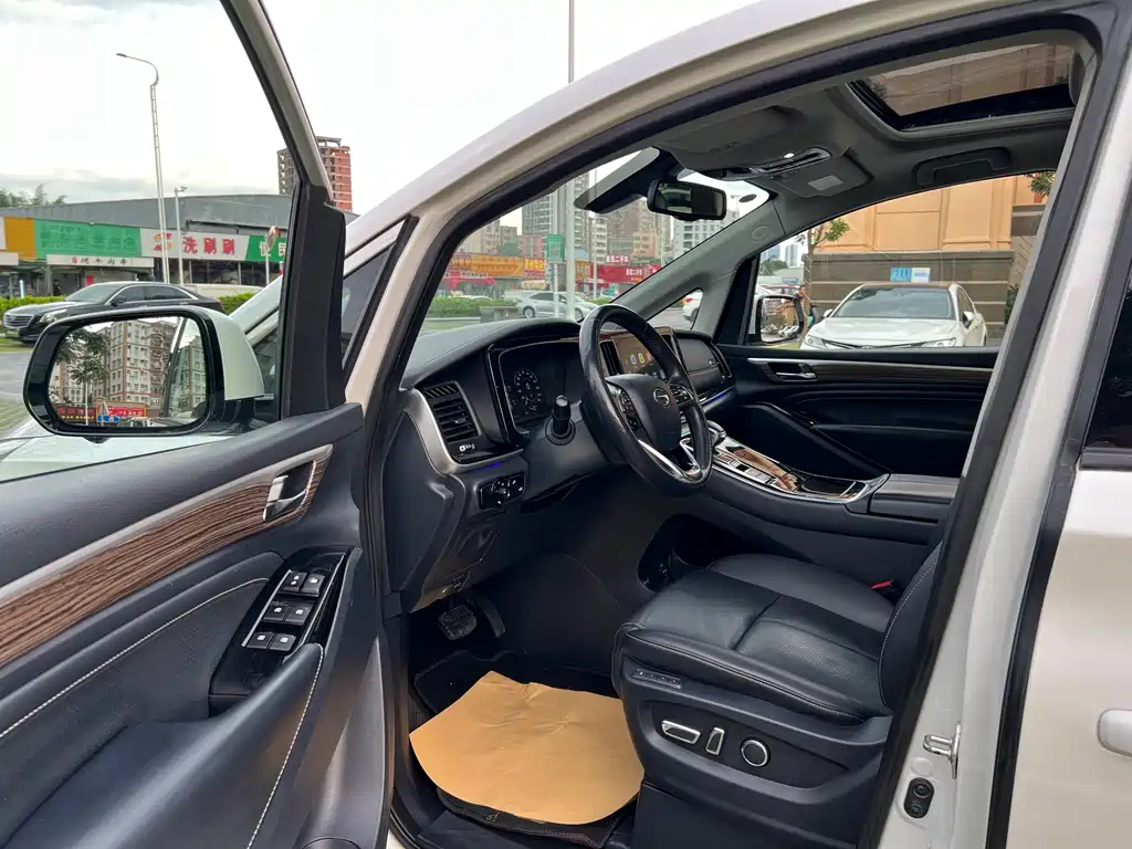 GAC Motor Trumpchi M8 2023 — фото 11