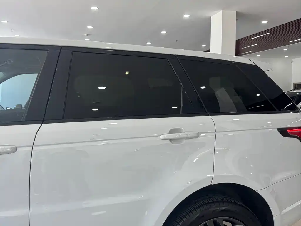 Land Rover Sport 2018 — фото 19