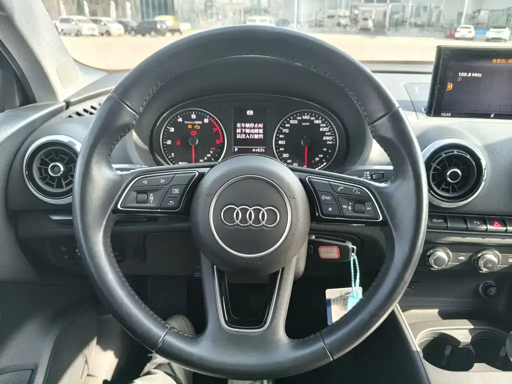 Audi A3 2019 — фото 11