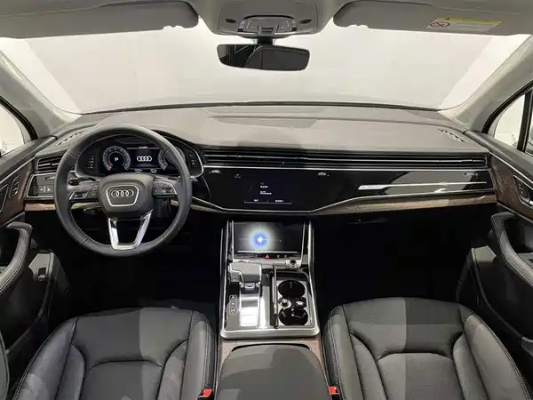 Audi Q7 2024