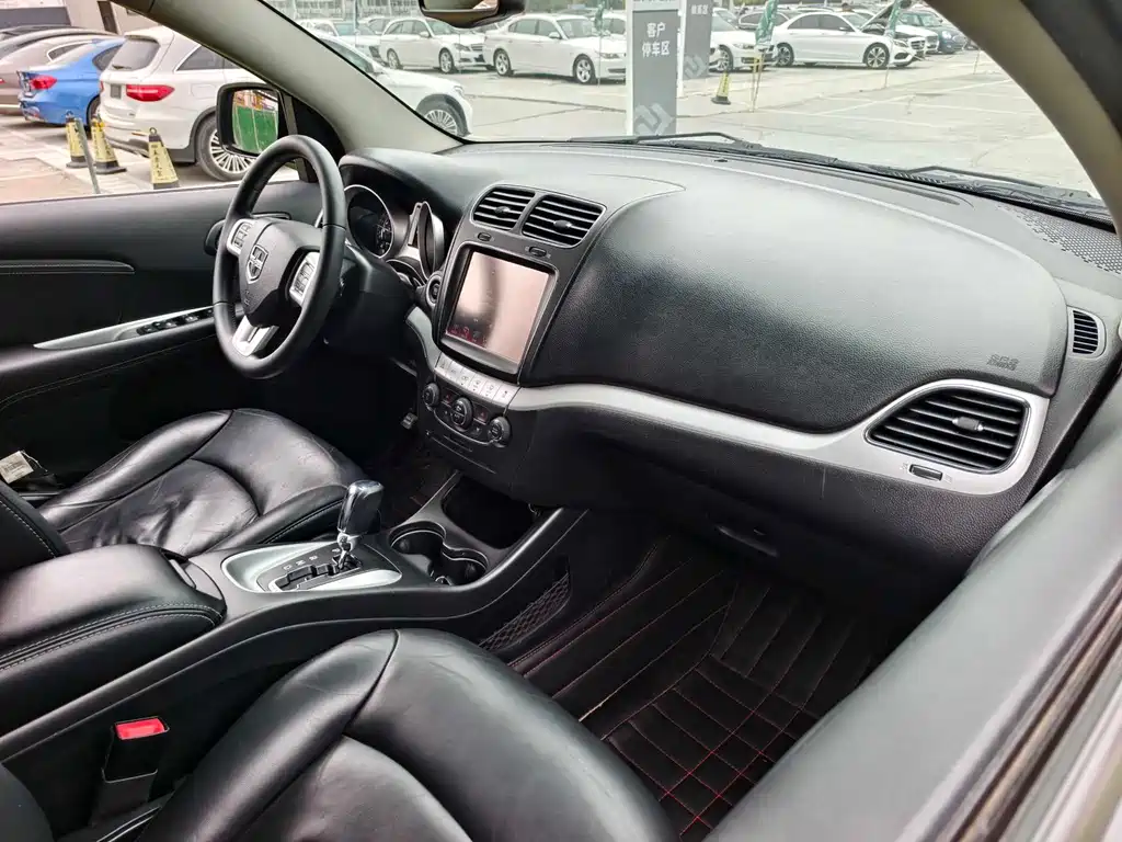 Dodge Journey 2015 — фото 19