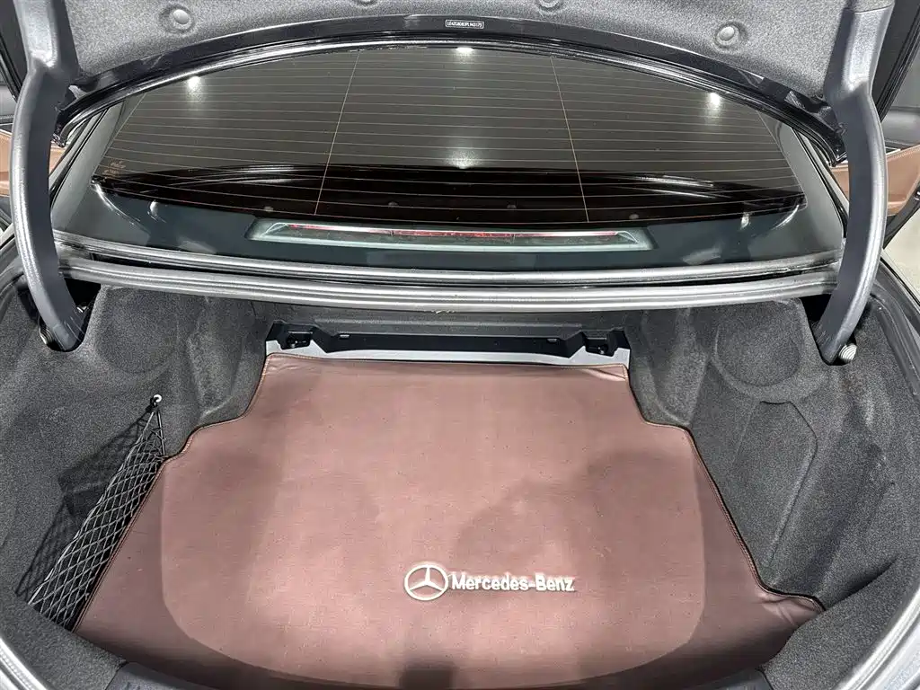 Mercedes-Benz E-Class 2023 — фото 17