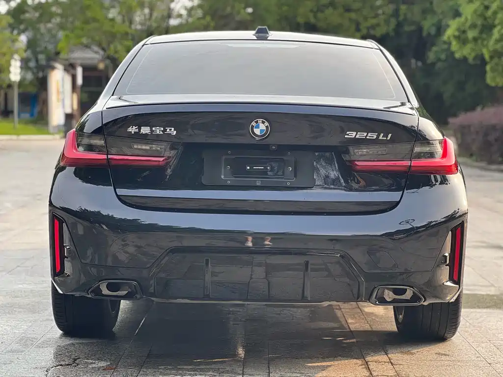 BMW 3 Series 2023 — фото 17