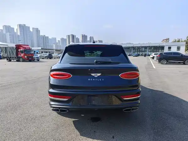 Bentley Bentayga 2022