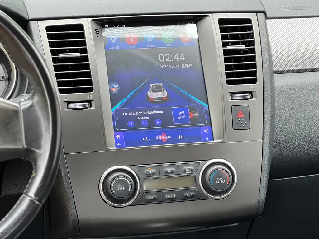 Nissan Tiida 2009