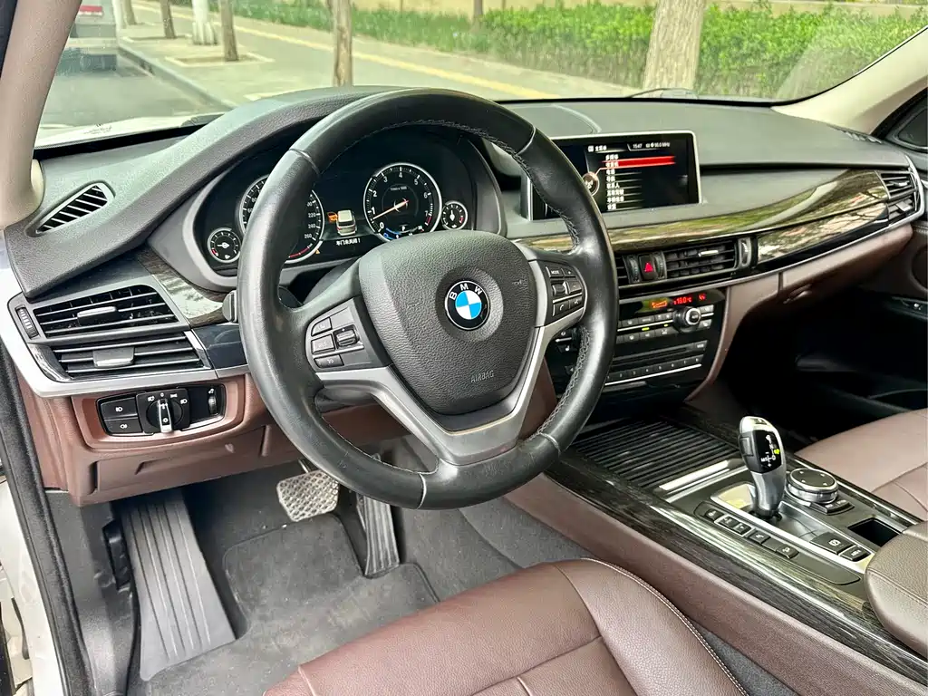 BMW X5 2016 — фото 11