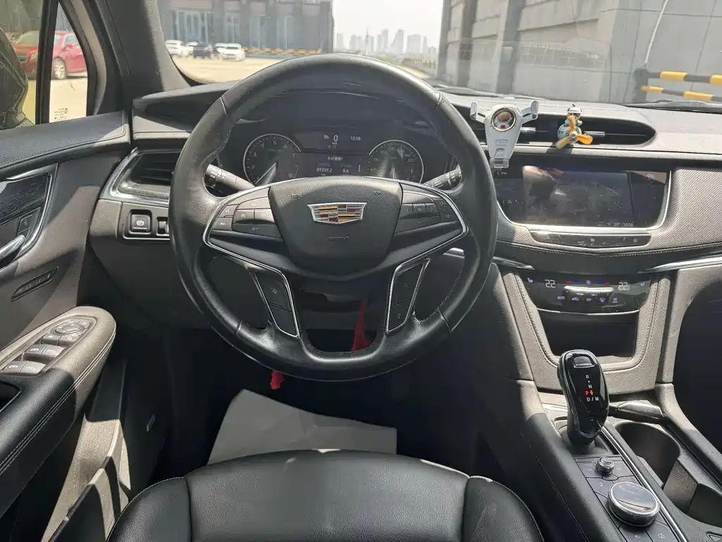 Cadillac XT5 2021 — фото 12