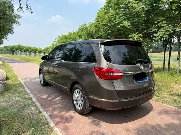 Buick GL8 2017