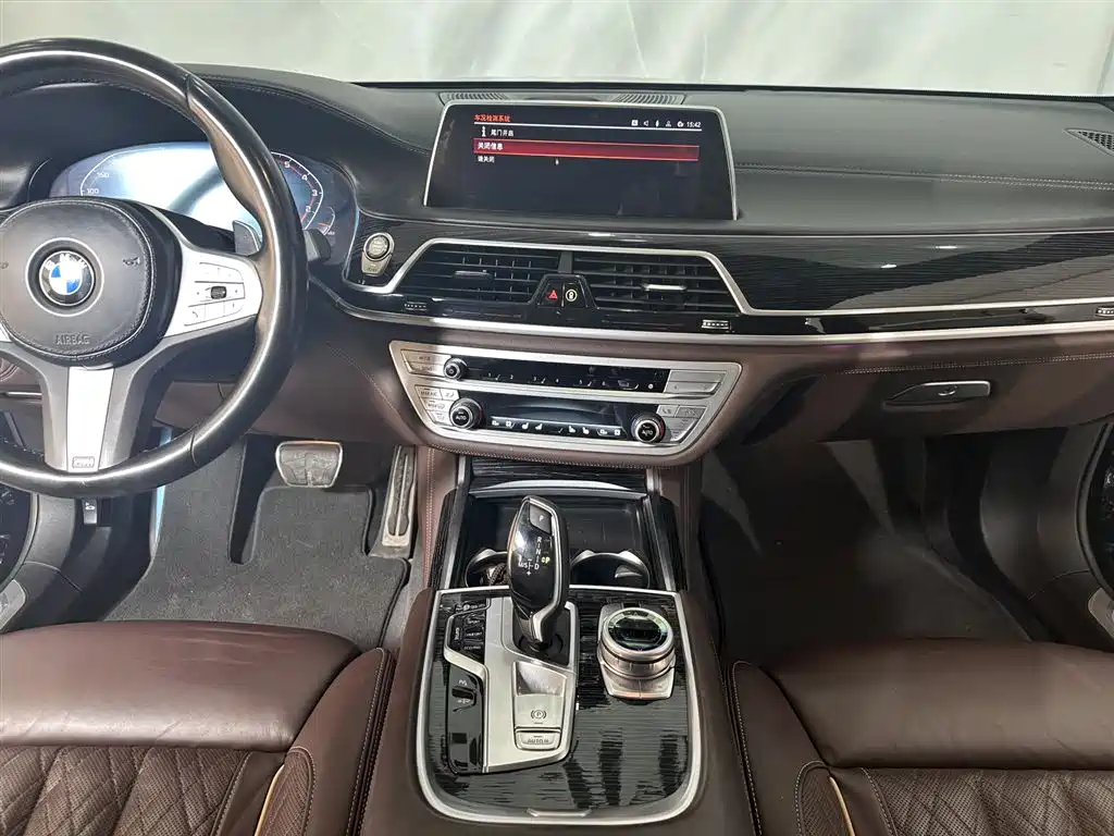 BMW 7 Series 2022 — фото 10