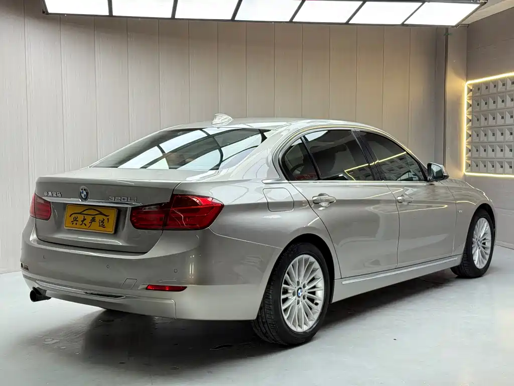 BMW 3 Series 2012 — фото 11