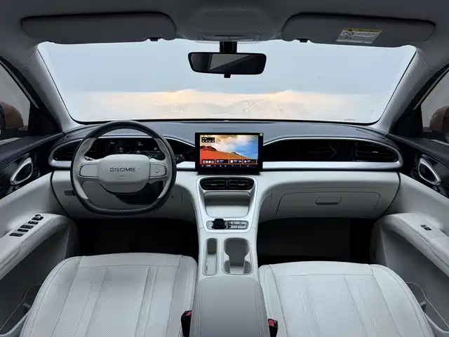 Geely Galaxy Starwish 2025 — фото 13