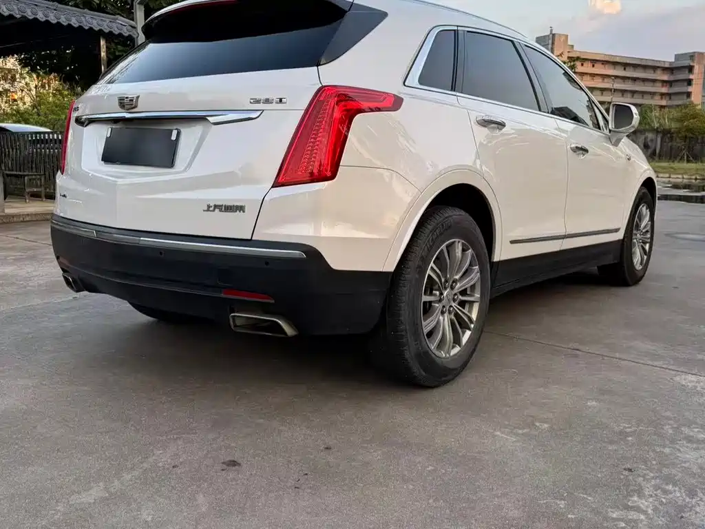 Cadillac XT5 2018 — фото 9