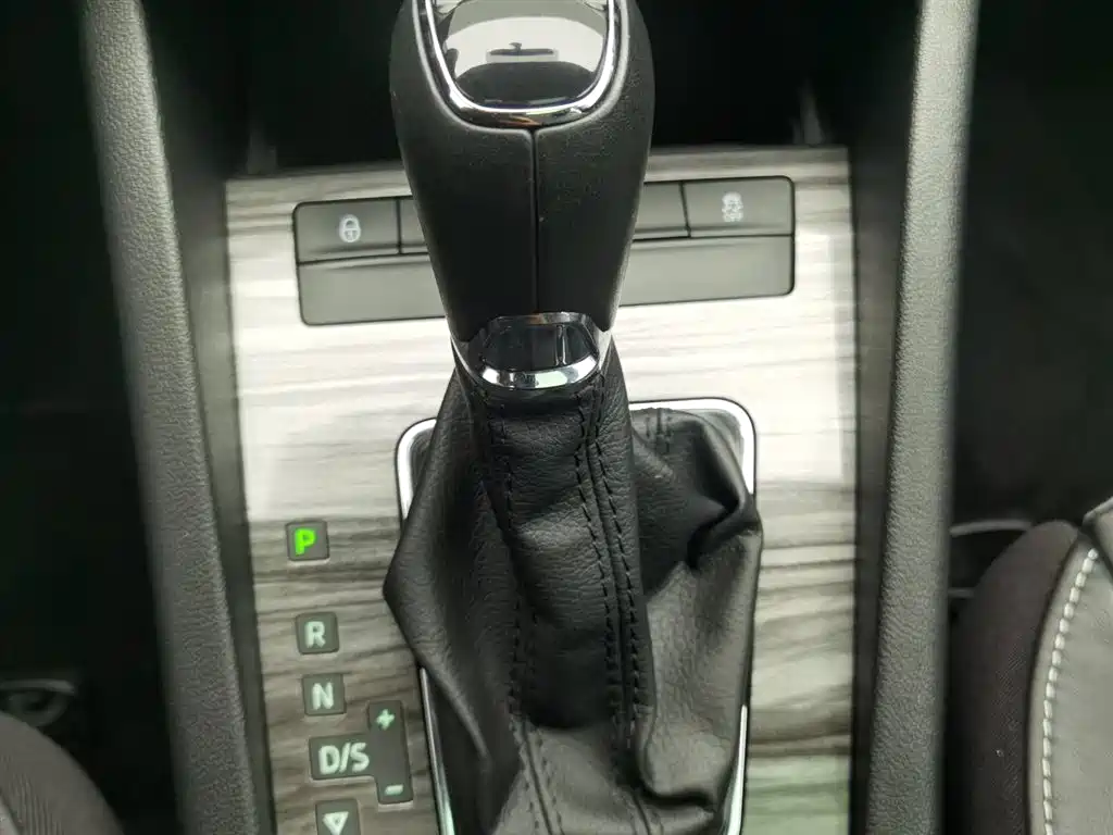 Skoda Octavia 2017 — фото 13