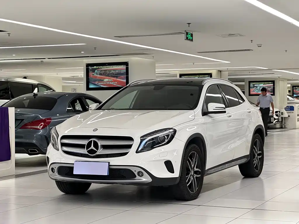 Mercedes-Benz GLA 2016