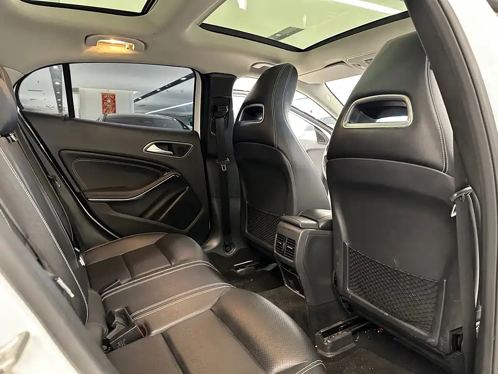 Mercedes-Benz GLA 2016 — фото 13