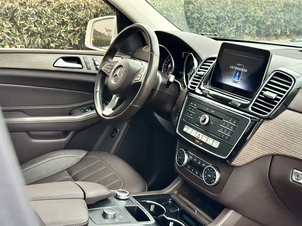 Mercedes-Benz GLE 2018 — фото 18