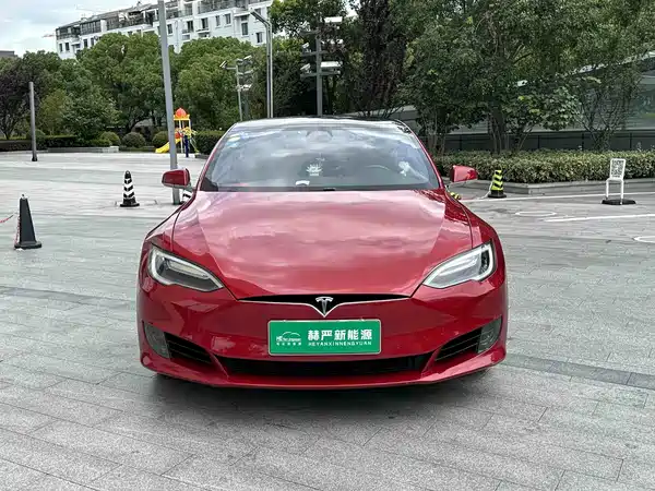 Tesla Model S 2018