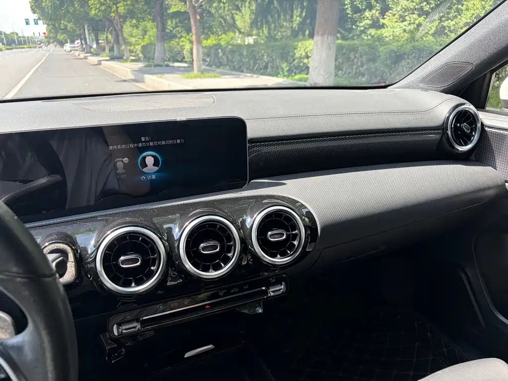 Mercedes-Benz A-Class 2020 — фото 13