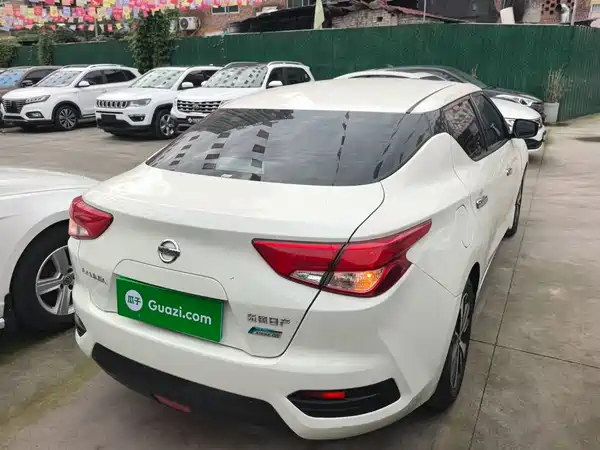 Nissan Bluebird 2020