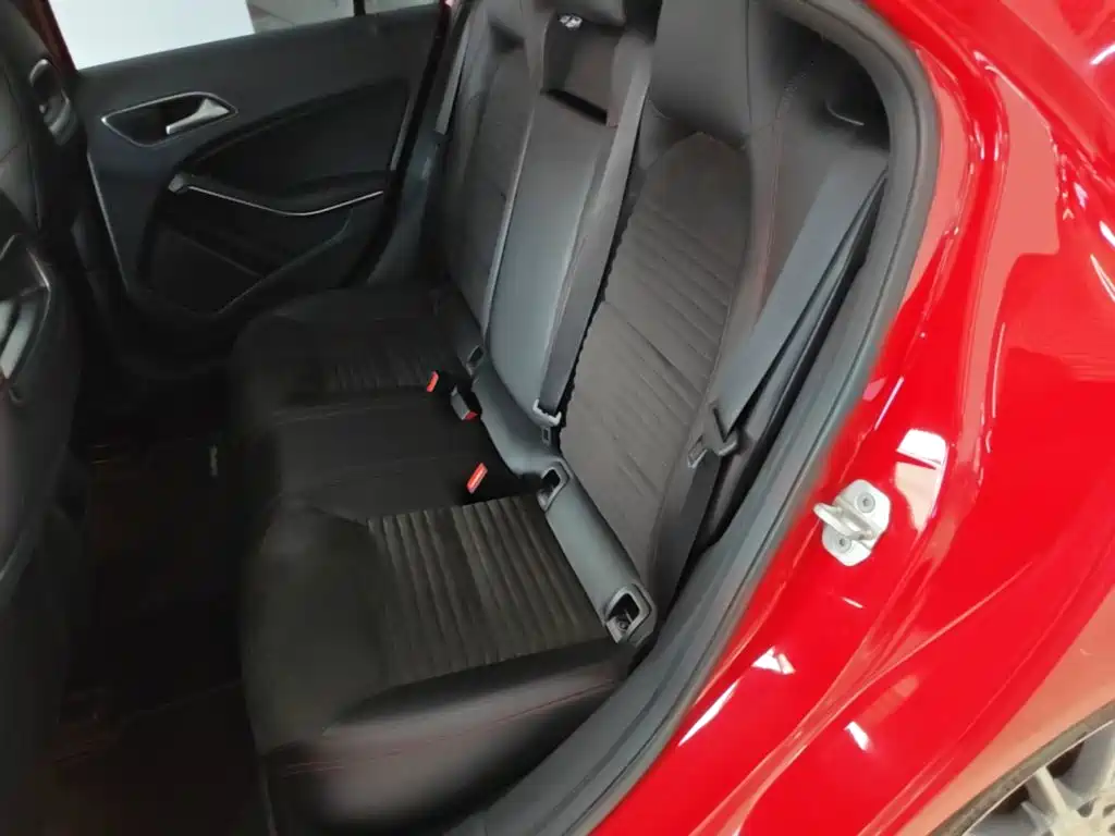 Mercedes-Benz A-Class 2015 — фото 17