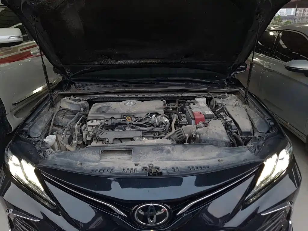 Toyota Camry 2023 — фото 17