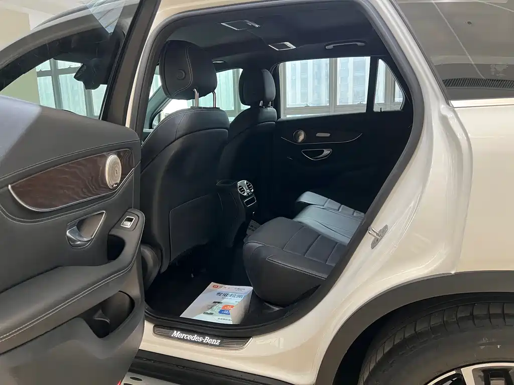 Mercedes-Benz GLC 2019 — фото 15