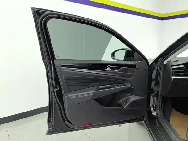 Volkswagen Passat 2024
