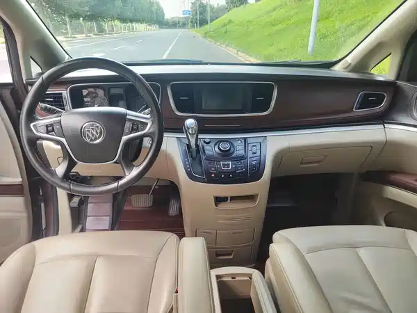 Buick GL8 2020