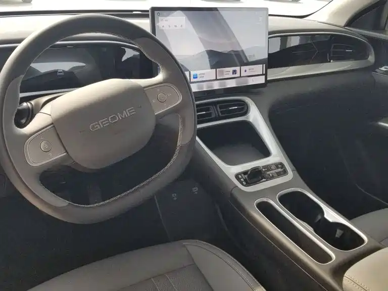 Geely Galaxy Starwish 2026 — фото 10