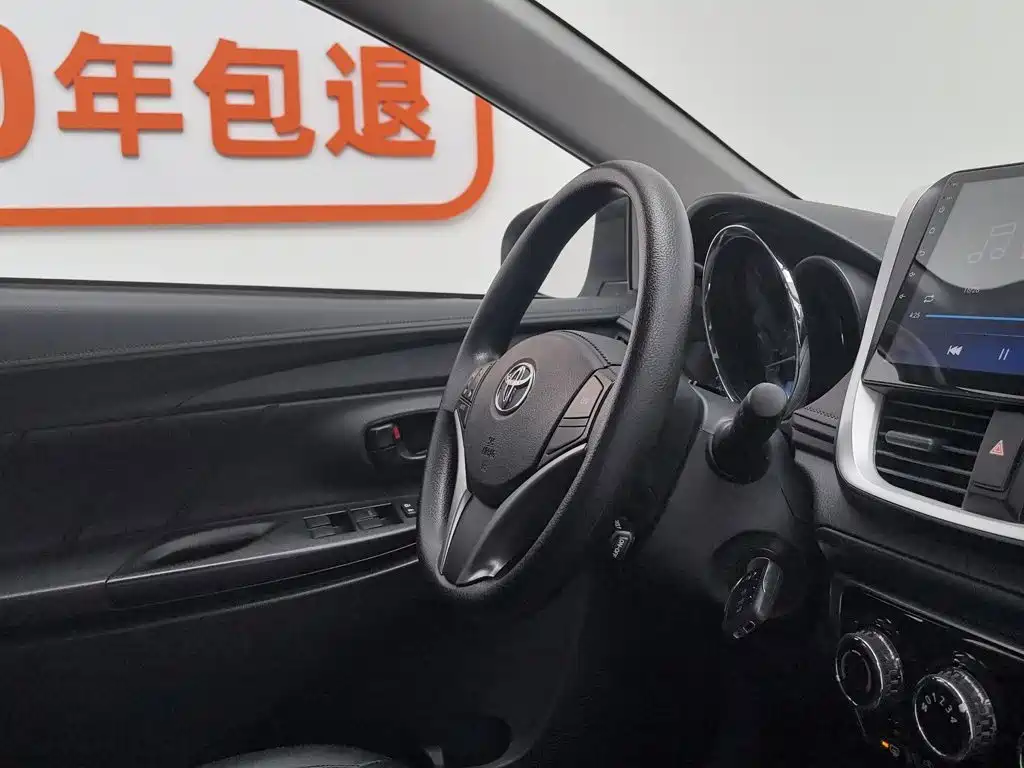 Toyota Yaris L 2019 — фото 22