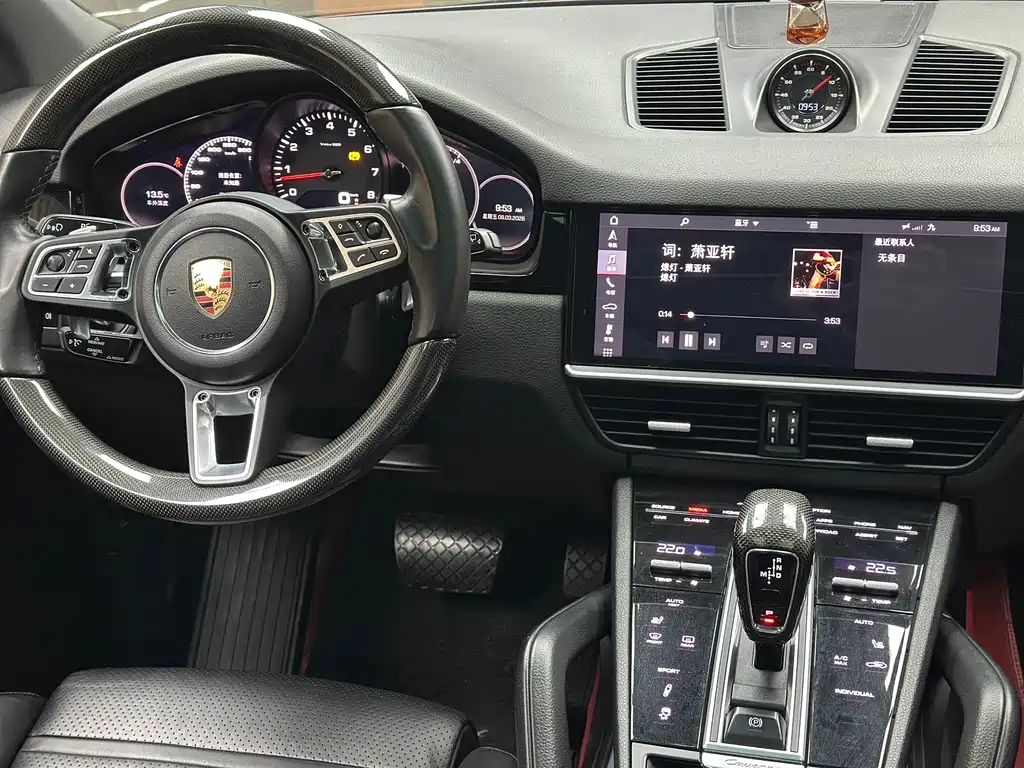 Porsche Cayenne 2019 — фото 17