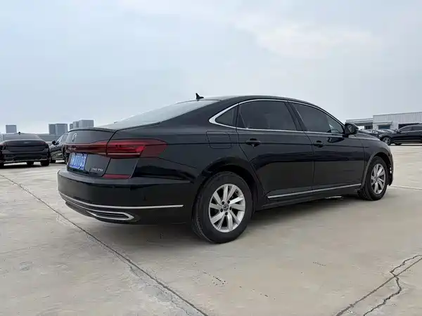 Volkswagen Passat 2024