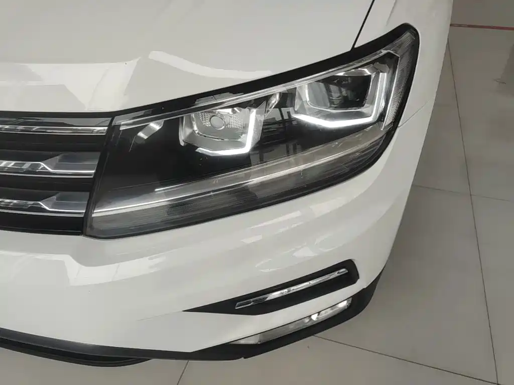 Volkswagen Tiguan L 2021 — фото 24